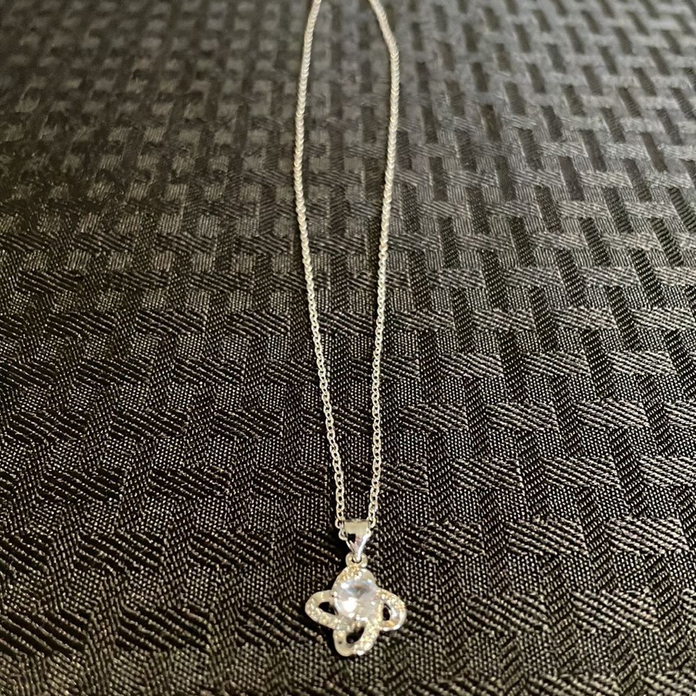 18” sterling silver necklace with Pendent New - Picture 8 of 16